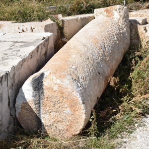 Quarry D03B. Abandoned artefacts