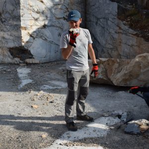 Quarry GO1A. Maciek, Demir and a sample